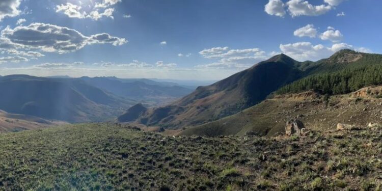 Un impacto de meteorito gigante pudo alentar el progreso de la vida