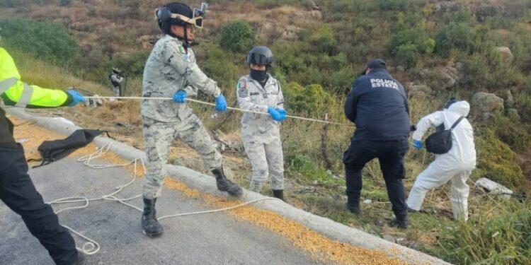 Más luto para México: 19 muertos en fatal accidente de autobús