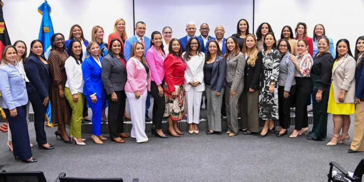 Embajada Alemana RD anuncia Programa fortalecerá rol de las mujeres en Congreso Nacional 
