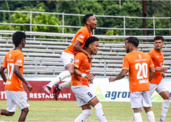 Correa, Espinal y Mena descollaron en la LDF