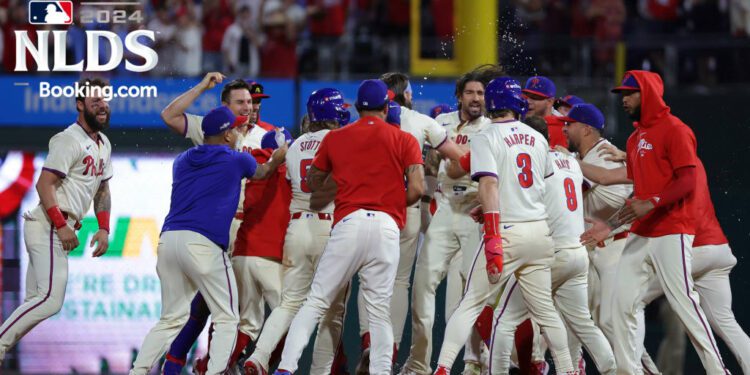 Filis superan a Mets con remontada épica y empatan la serie