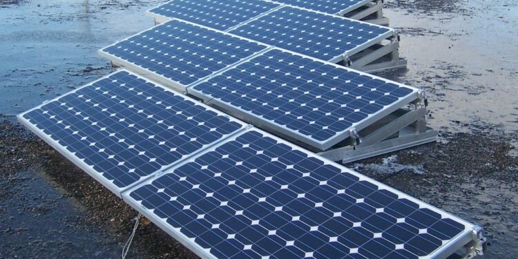 Afirman que del Sol llueve mucho dinero para techos solares