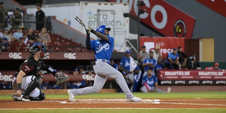 Tigres del Licey vencen a Gigantes y ganan el primero  de la serie