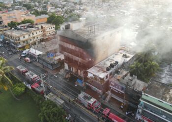 Incendio en centro comercial de Herrera: sistema 911 actúa rápido
