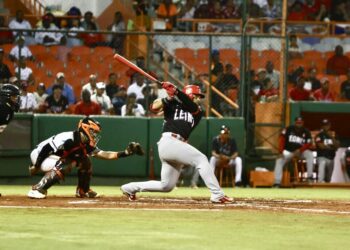 Leones del Escogido vencen a Toros y frenan racha negativa