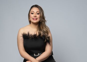 Iluminada Muñoz celebra un año de éxito con su programa