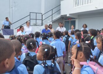 Denuncian frustración y monotonía se apoderan de Jornada Escolar Extendida