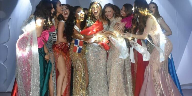 Dominicana se corona como Miss América Latina del Mundo 2024