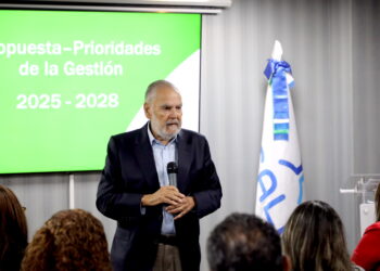 Miguel Ceara Hatton anuncia 18 iniciativas para transformar la SISALRIL