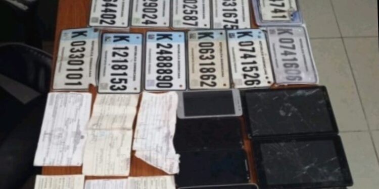 Caen dos bandas en Santiago y Espaillat: Robo de celulares y motocicletas al descubierto