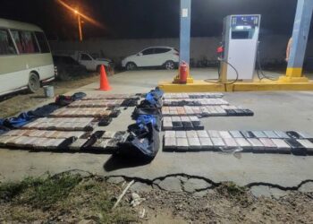 PN ocupan 192 paquetes de presunta cocaína en Montecristi