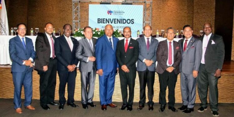 Comunidades evangélicas alzan su voz contra impuestos propuestos