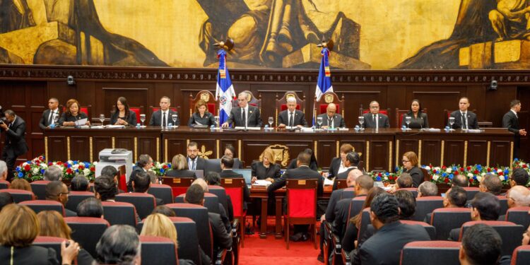 Luis Abinader pone fin a 180 años de continuismo