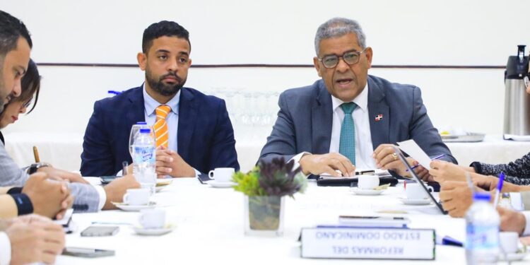 Gobierno crea coordinadora para reestructurar órganos del Estado