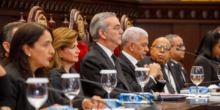 Ricardo de los Santos: La nueva Constitución es un paso hacia el futuro