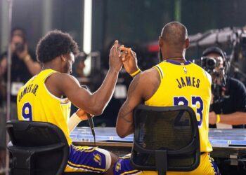 LeBron James y su hijo Bronny hacen historia en la NBA 