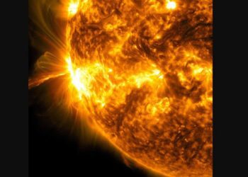 NASA alerta que el Sol emite fuerte llamarada