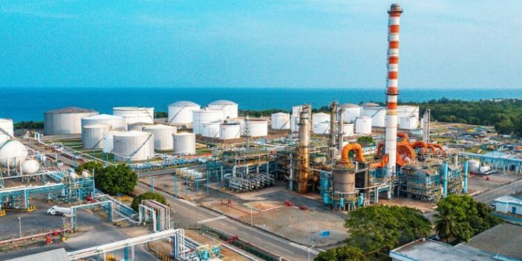 Refidomsa desmiente acusaciones de refinado ilegal de petróleo venezolano