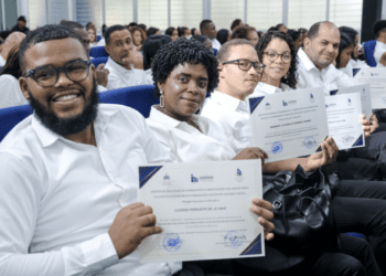 Más de 1,500 maestros certificados en Programa Nacional de Inducción