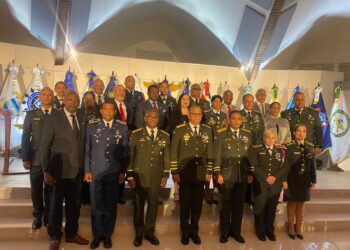 Ministerio de Defensa y UNADE Certifican a Personal Docente