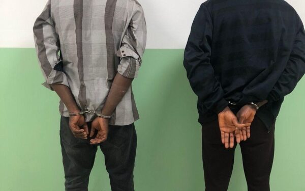 Arrestan a dos nigerianos en el AILA con droga en el estómago