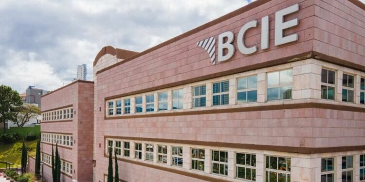 BCIE dispuesto a respaldar el proyecto del Tren Metropolitano de Santo Domingo