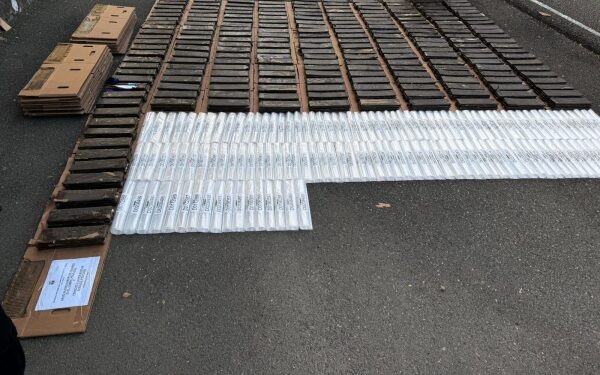Incautan 880 láminas de presunta cocaína camuflada en Santiago