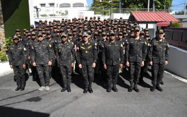 DNCD se refuerza con promoción de agentes y binomios caninos