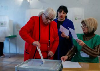 Triunfo de Sueño Georgiano manchado por protestas y acusaciones de fraude