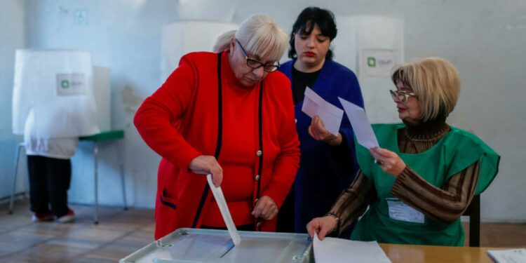 Triunfo de Sueño Georgiano manchado por protestas y acusaciones de fraude