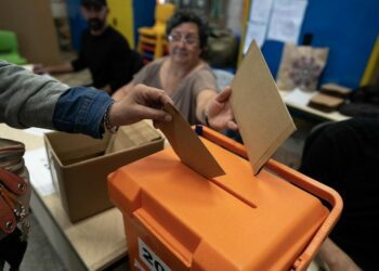 Uruguay decide su futuro: elecciones presidenciales en segunda vuelta