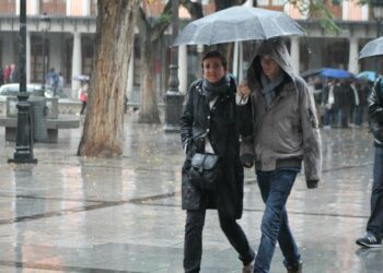 El peligro sigue: Alertan por lluvias intensas en zonas de España este domingo