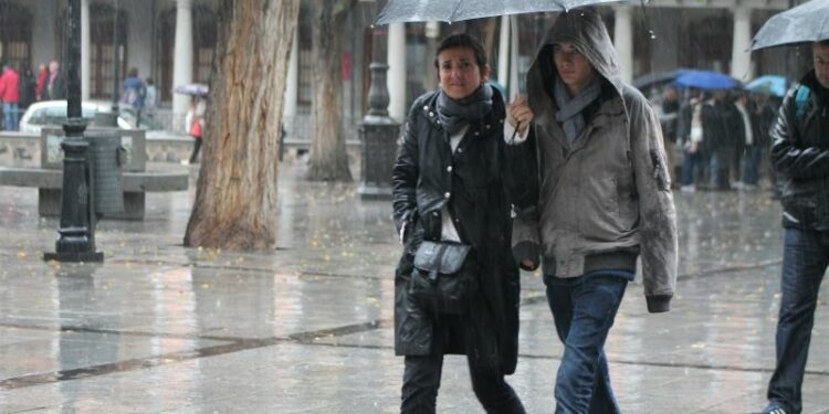 El peligro sigue: Alertan por lluvias intensas en zonas de España este domingo