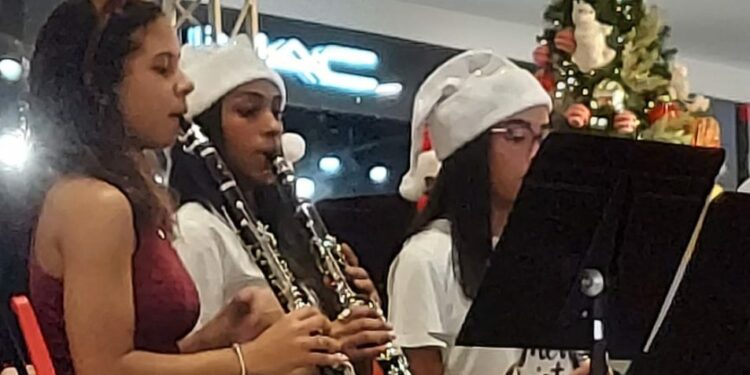 Conciertos juveniles en Galería 360 animan la Navidad dominicana