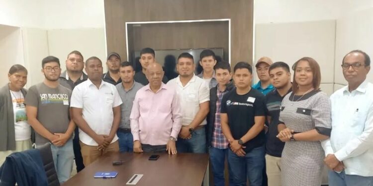 Estudiantes de Guatemala exploran reforma agraria dominicana