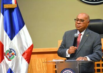 Ray Guevara insta diáspora en Florida a valorar su democracia y Constitución