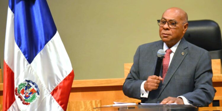 Ray Guevara insta diáspora en Florida a valorar su democracia y Constitución