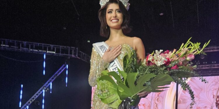 Panameña Italy Mora expulsada de Miss Universo por indisciplina