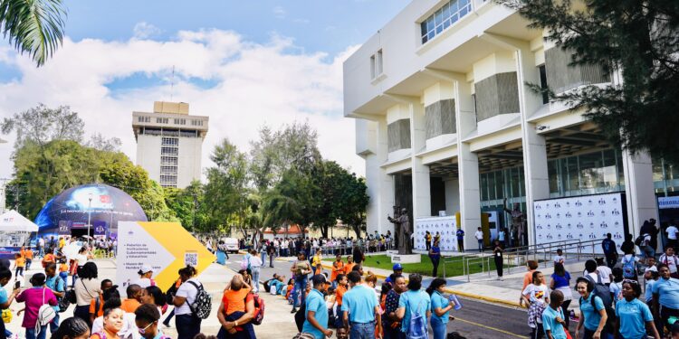 Actividades del sábado de la XXVI Feria Internacional del Libro Santo Domingo