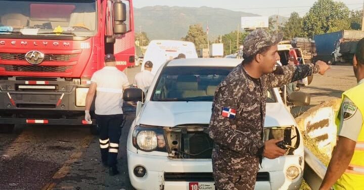 ¡Impacto en Bonao! Múltiple accidente en la Duarte deja heridos