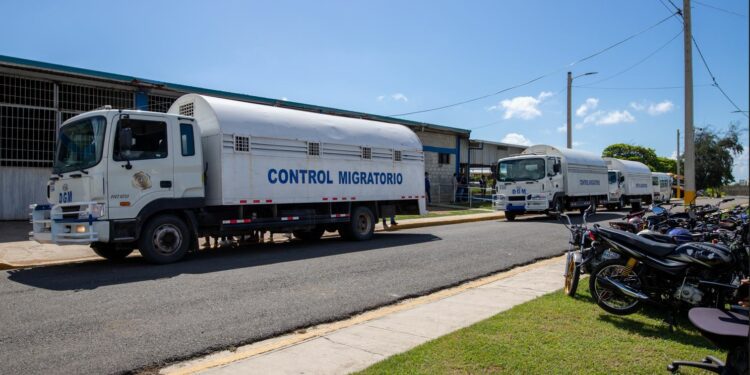 DGM intensifica deportaciones y logra avances contra redes ilegales