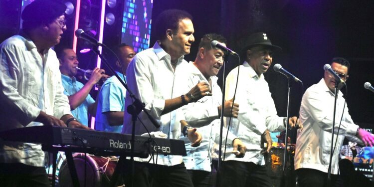Conjunto Quisqueya dará inicio a su gira navideña en Jet Set