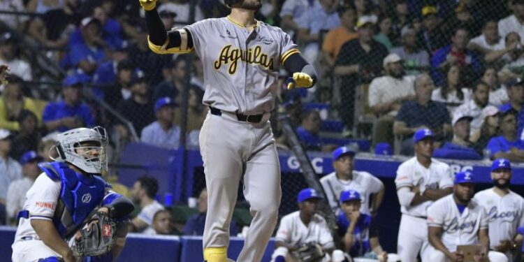 Con jonrones y pitcheo dominante: Águilas vencen 4-1 al Licey