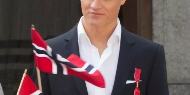 Detenido por violación el hijo mayor de futura reina de Noruega