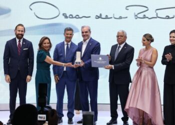 Ydanis Rodríguez recibe máximo Premio del Emigrante Dominicano