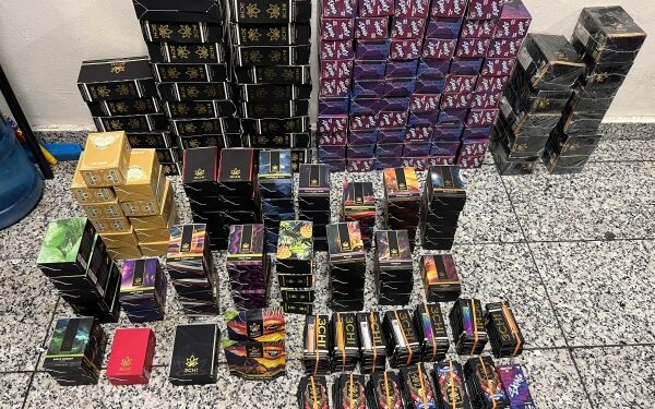 Incautan más de 4,000 cigarrillos electrónicos y barras de chocolate con drogas 