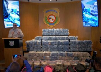 Incautan 497 paquetes de presunta cocaína destinada a Alemania