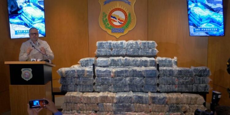 Incautan 497 paquetes de presunta cocaína destinada a Alemania