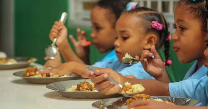 Inabie: familias ahorran más de 81 mil millones con alimentación escolar
