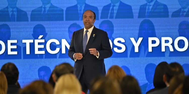 Banreservas impulsa la economía con logros históricos y expansión internacional